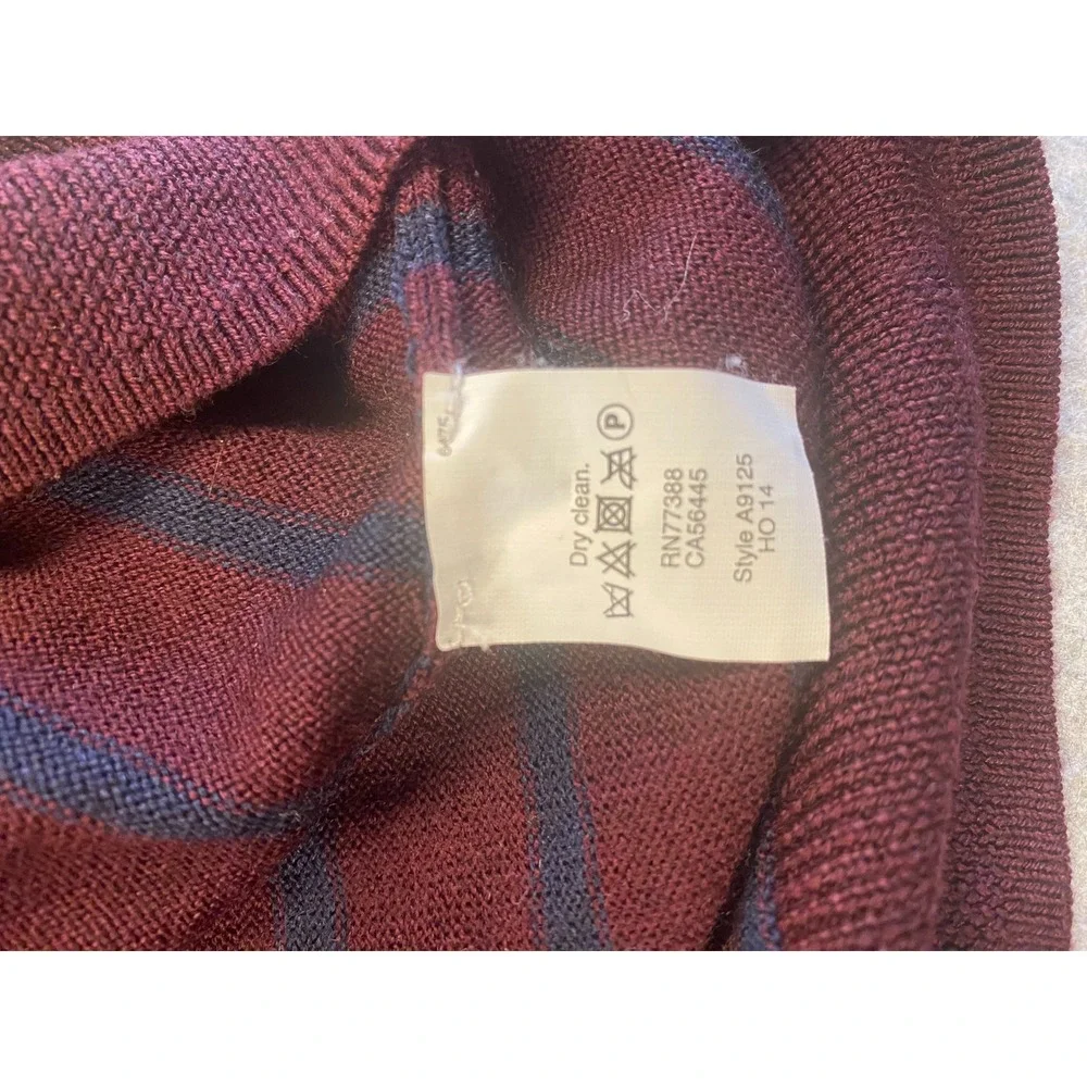 J Crew Merino Wool Burgundy Navy Striped V Neck Sweater Men M‎